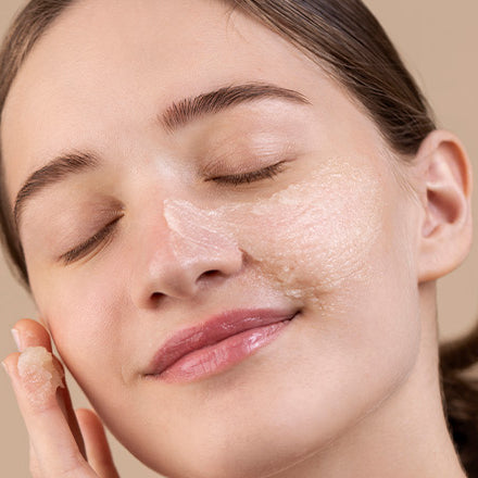 Here’s How To Take Care Of Oily Skin In Monsoon 